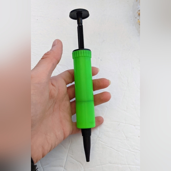 Inflatable Glitter Unicorn For Barbie Dolls - Picture 11 of 11